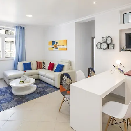 Apt. A Porta Apartment *